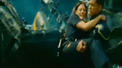 影视原声 - 电影<全民超人汉考克>精彩片段5