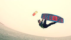 音乐短片 - 一同来感受风筝冲浪带来的自由!