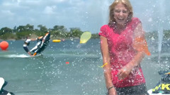 音乐短片 - Devin Super Tramp