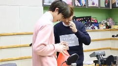 亨源(MONSTA X),基显(MONSTA X),MONSTA X,CLC - Kiss The Radio Cut