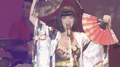 Katy Perry - Hot N Cold