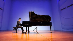 音乐短片 - 敢问路在何方