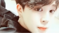 JIMIN(防弹少年团) - 朴智旻自拍更新:我的脸