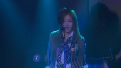 AKB48,板野友美 - 制服のレジスタンス - K6公演 现场版 11/02/15