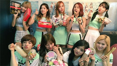 TWICE - Showcase