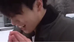 V(防弹少年团),田柾国(防弹少年团),防弹少年团 - 官网更新:天气热的话 来看防弹少年团打雪仗吧!
