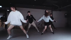 舞蹈视频 - I Took A Pill In Ibiza