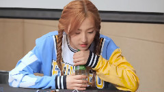 宇宙少女 - 木洞签售会饭拍视频一则