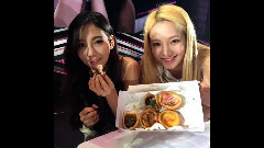 少女时代,太妍(少女时代),孝渊(少女时代) - Hyoyeon X Taeyeon Moment