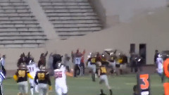 影视原声 - 蝙蝠侠VS超人 片场直击之哥谭VS大都会球赛