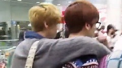 EXO - 马来西亚机场