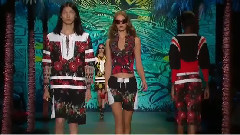 音乐短片,Fashion Show - Anna Sui 2016 Chun Xia Series Fashion Show In New York