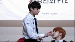 田柾国(防弹少年团),JIMIN(防弹少年团),J-HOPE(防弹少年团) - 江南签售会更新:从厚比哥抢到的食物田柾国把吃的给了朴智旻
