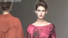 Fashion Show - Alberta Ferretti Spring Summer 2004