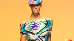 Fashion Show - Emilio Pucci Spring Summer 2004