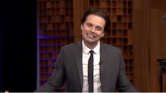 Sebastian Stan,Elizabeth Olsen - <美国队长3>音乐啤酒游戏