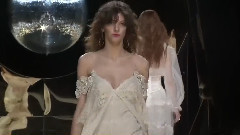 音乐短片 - Spanish wedding dress brand YolanCris 2016 orchid series of wedding dress show