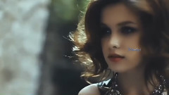 Madrugada,音乐短片 - Honey Bee