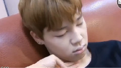 JIMIN(防弹少年团),防弹少年团,田柾国(防弹少年团) - 逗小奶娃扒鸡米睡觉