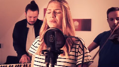 Nicole Cross - A Thousand Miles(Cover)