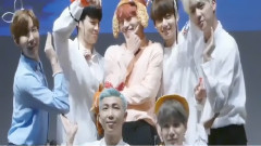V(防弹少年团),田柾国(防弹少年团),JIMIN(防弹少年团),防弹少年团 - 明洞签名会更新:互动的田柾国 & 朴智旻