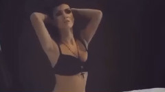 音乐短片 - Craig David-Walking Away