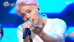 金钟铉(SHINee) - White T-Shirt