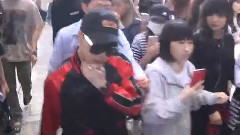 V(防弹少年团),田柾国(防弹少年团),防弹少年团,BigBang - stardailynews新闻频 金浦机场瘫痪的人气 防弹少年团 & Bigbang
