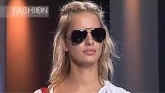 Fashion Show - Blumarine Spring Summer 2002