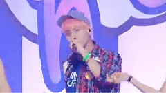 金钟铉(SHINee),SHINee - She Is & White T-Shirt