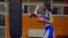 音乐短片 - 女性健康与健身2016