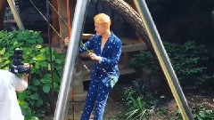 金俊秀 - CJES INS更新:XIA-morning!荡秋千的俊酱