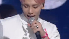 金钟铉(SHINee) - White T-Shirt & She Is