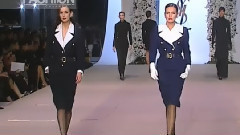Fashion Show - Yves Saint Laurent Haute Couture Spring Summer 2002
