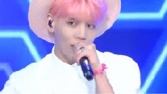 金钟铉(SHINee) - White T-Shirt & She Is
