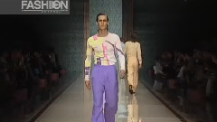 Fashion Show - Versace Menswear Spring Summer 2002