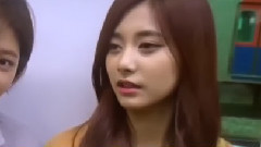 子瑜(Twice),TWICE - 商讯子瑜Tzuyu & 定延的姐姐
