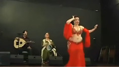 舞蹈视频 - Belly Dance Performances Of Fat Girl