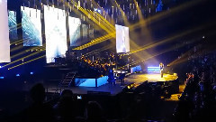 Celine Dion - Love Can Move Mountains & River Deep Mountain High