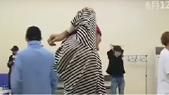 大陆综艺 - 盖世音雄第一期节目幕后花絮:iKON休息室呆萌排舞 搞怪属性爆发逗趣练舞