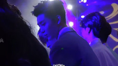UNIQ - 台下
