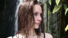 音乐短片 - In And Out Of Love