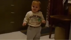 音乐短片 - ate of skills has lovely babies hanging them at an early age