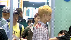 EXO - 北京首都机场安检