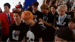 EXO - 到达香港机场