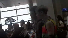 EXO - 仁川赴上海两个关内小剪辑