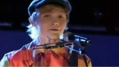 Ulrik Munther - Boys Don't Cry