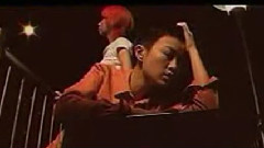 两个女生 - 让我忘了你