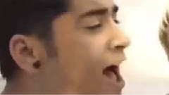 One Direction - What Makes You Beautiful