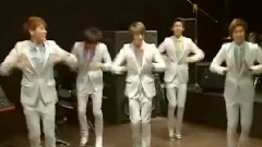 东方神起 - Hahaha Dance